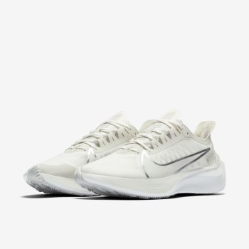 Nike Zoom Gravity - Női Futócipő - Platina/Fehér/Platina/Metal Titán